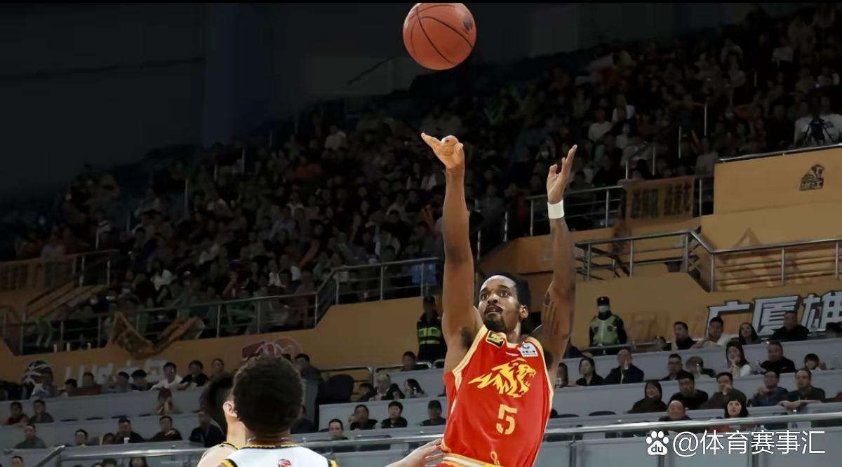 开云体育-清晨体能课后；犹他爵士刷新队史纪录备战CBA常规赛；球迷炸锅；训练强度明显提升的简单介绍-开云体育