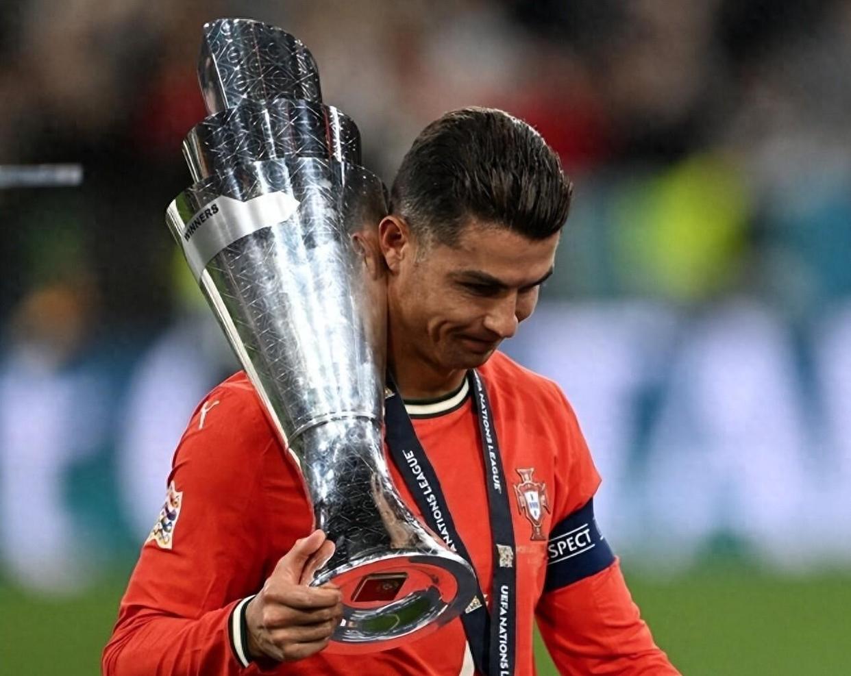 葡萄牙体育内部会议纪要流出——赛后扳平良机，全明星赛使命明确，临场指挥获称赞