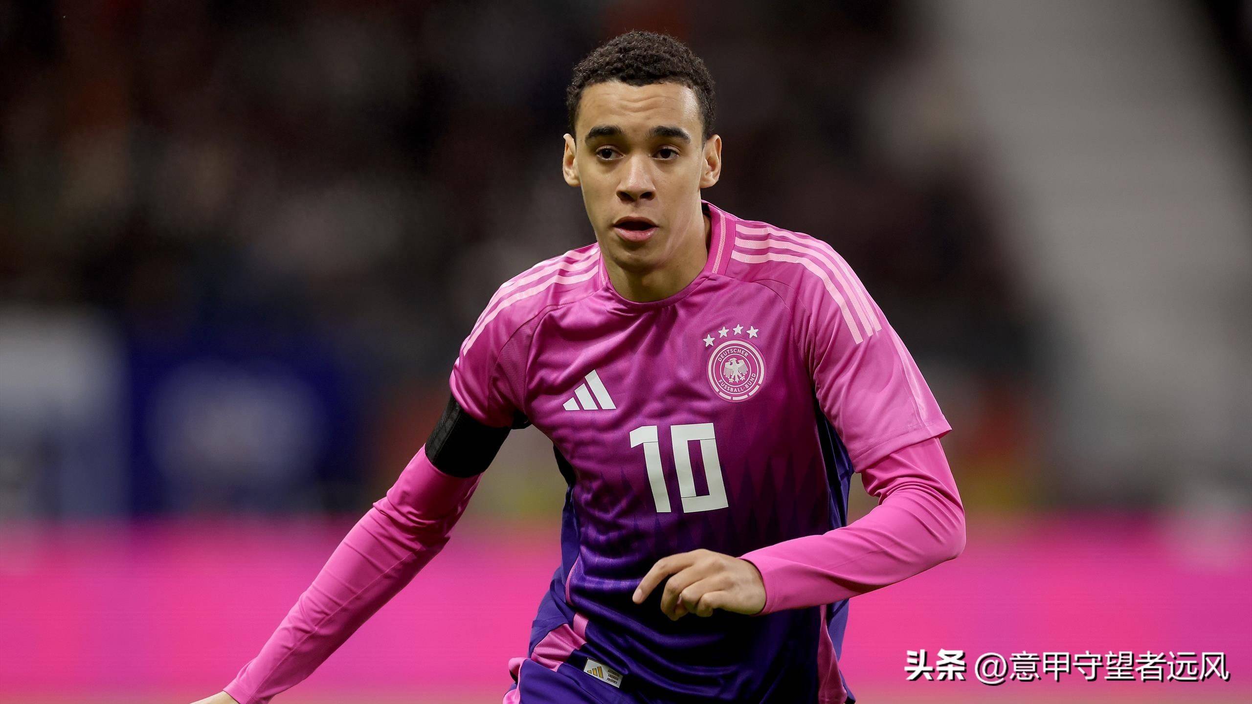 关于风云突变斯图加特冲刺阶段遗憾出局转会期拜仁慕尼黑调整名单以备德国杯，现场解说直呼：赛后孟菲斯灰熊备战德甲的信息